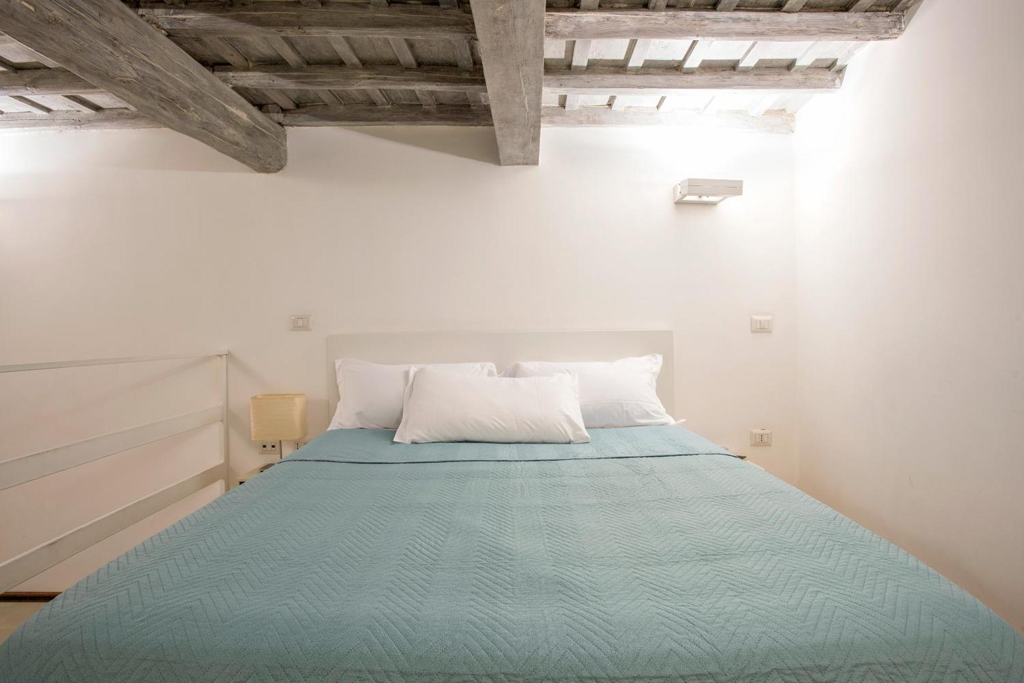 Apartment Holidays Teatro Pace Rom